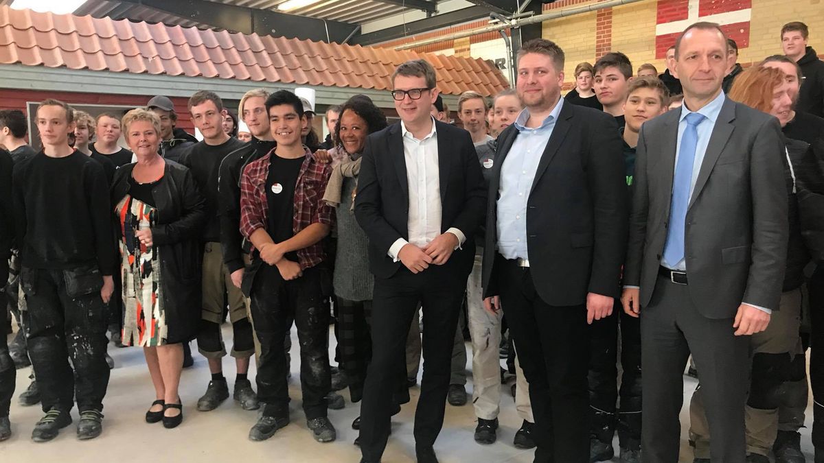 Beskæftigelsesministeren besøgte Demokratiets Dag