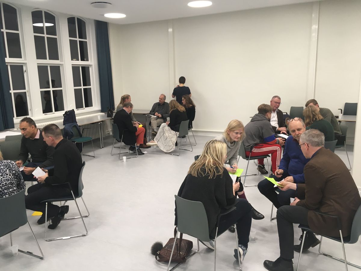 Lokale græsrødder hjælper Demokratikommission med gode ideer