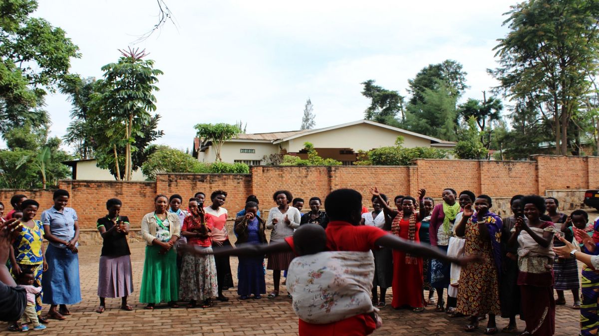DBS og BBU forbedrer livsvilkår for enlige mødre i Rwanda