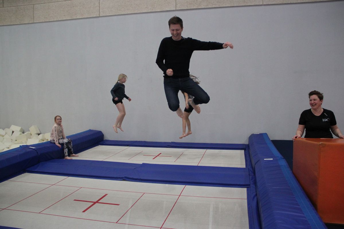 Pulje-turné: Toppolitikere besøgte glade lokalforeninger