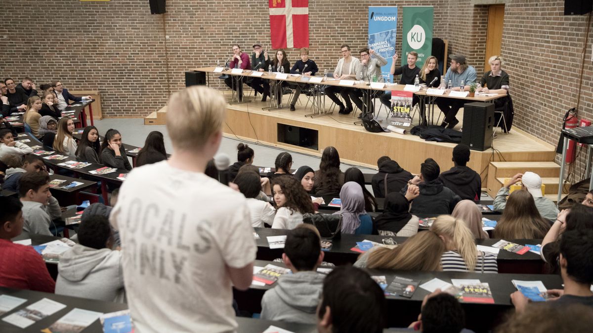 Skolevalg: Ministre til ungdomsdebat