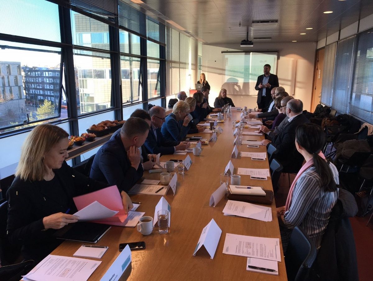 Første møde i Demokratikommissionen afholdt